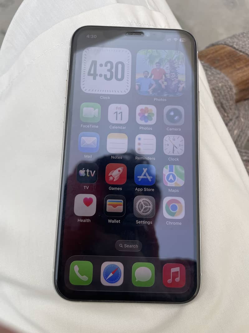 Apple iPhone 11 Pro 4