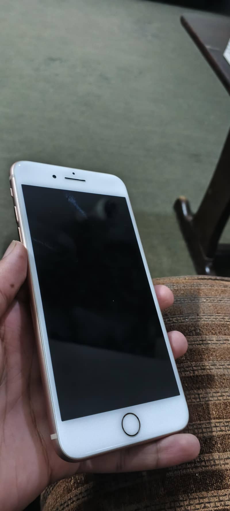 Apple iPhone 8 Plus 1