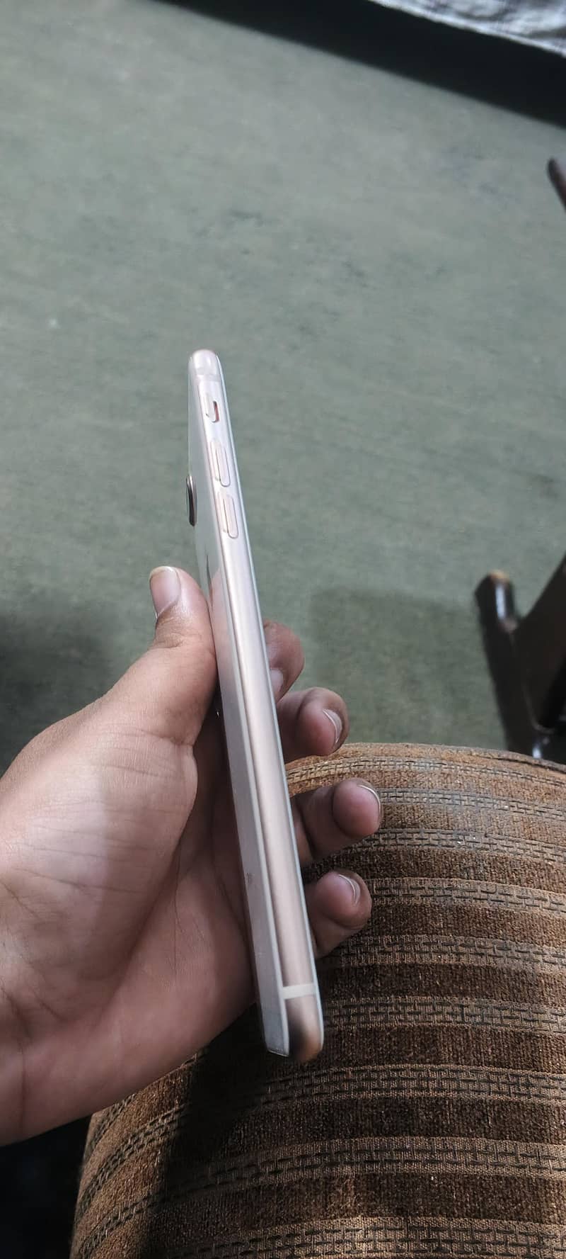 Apple iPhone 8 Plus 4