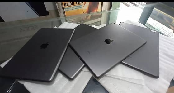 Apple ipad 8th gen 128gb 10inch fresh condition