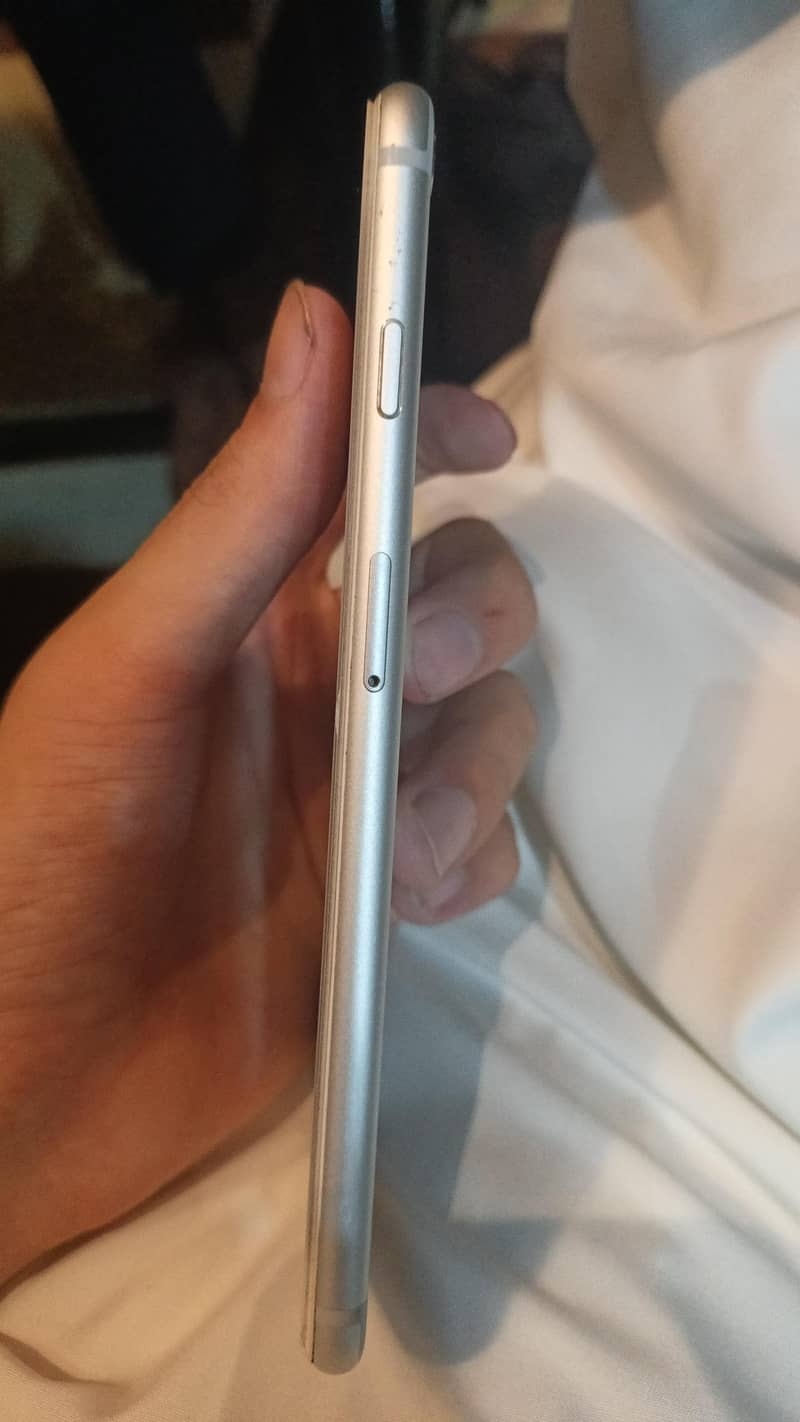 Apple iPhone 6 Plus 8