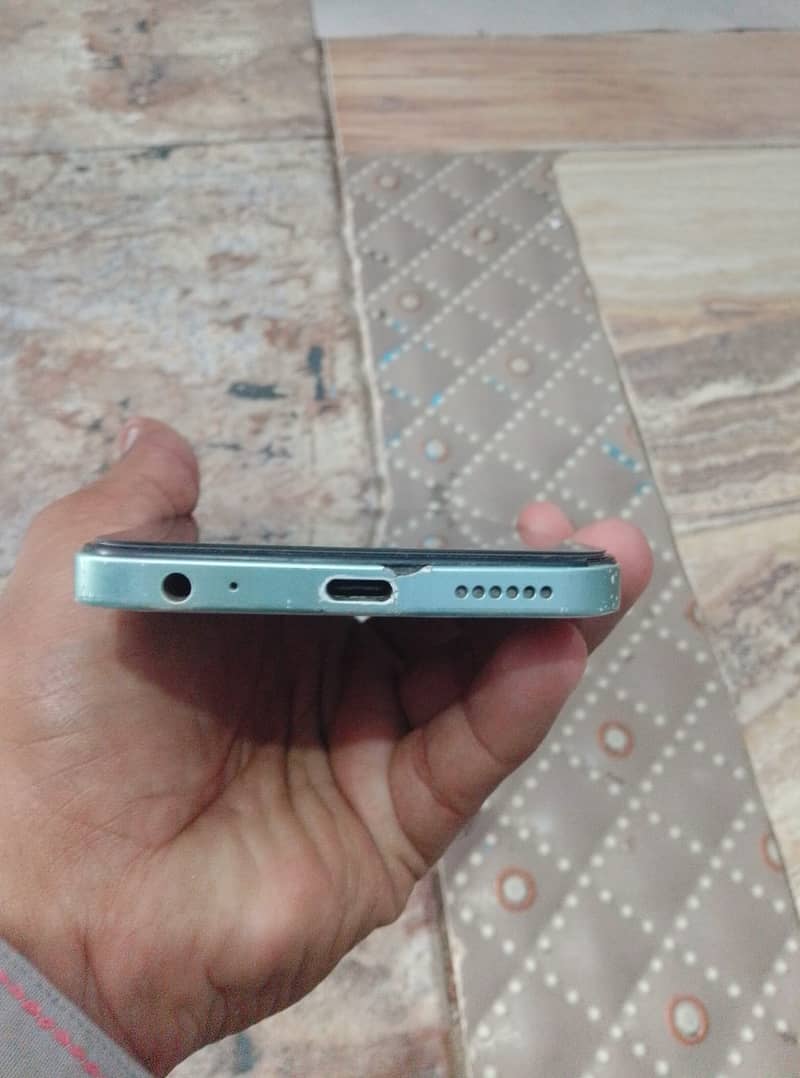Tecno SPARK 30C 3