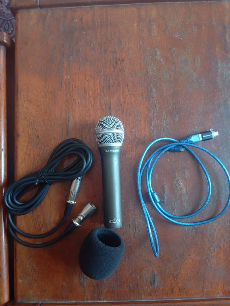 Samson Q2u dynamic mic 1