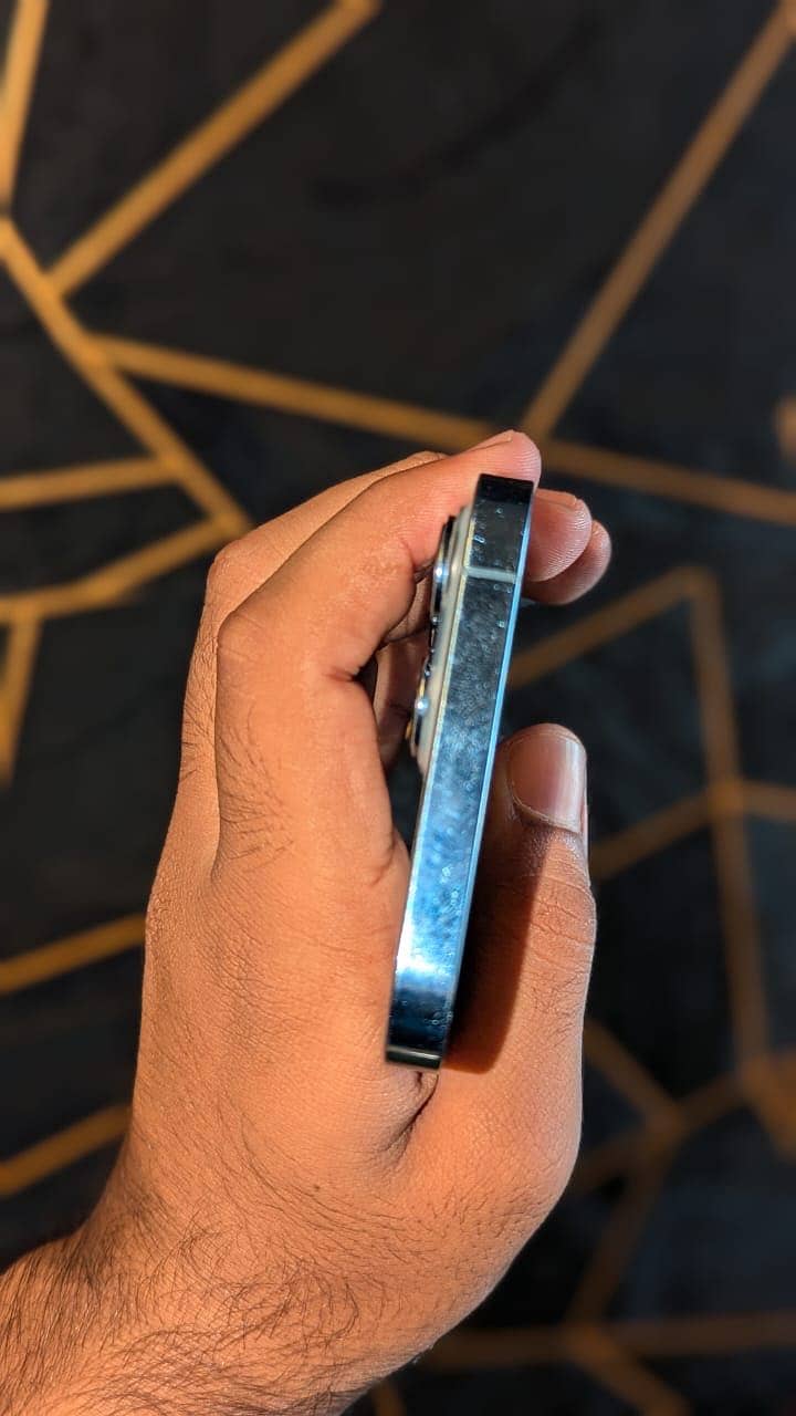 IPhone 13 Pro Max 5