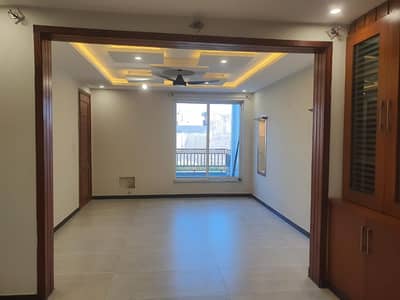 14marla 6beds DD TV lounge kitchen attached baths Brand New house for rent in G 13 3 islamabad