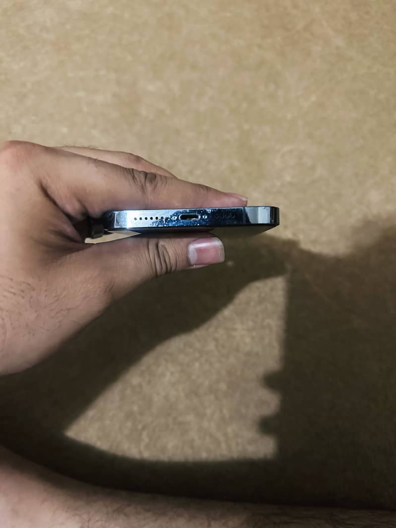 Apple iPhone 13 Pro Max 6