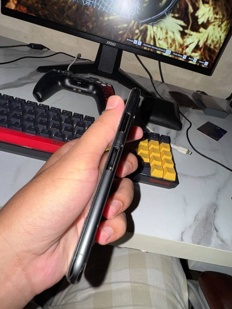 Apple iPhone XS 4