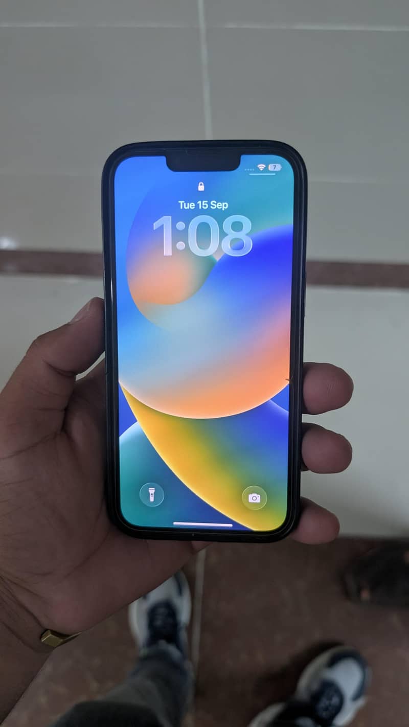Apple iPhone 13 9