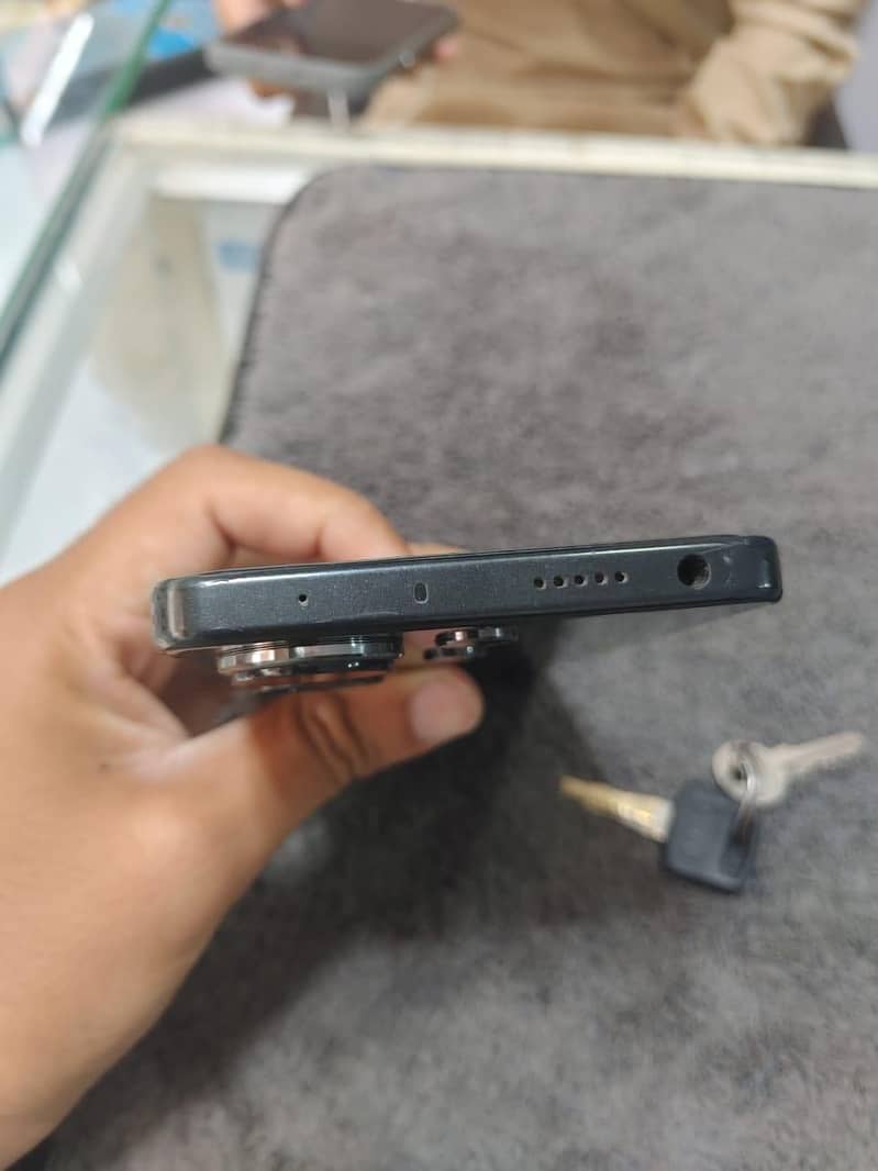 Xiaomi Redmi Note 13 Pro 4