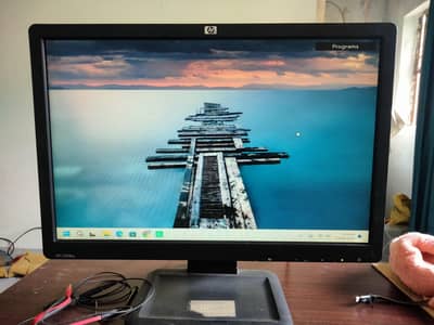 HP L1908w 18.5 inch LCD Monitor