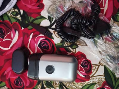 Remington R95 Original Travel Shaver – A1 Condition – Complete