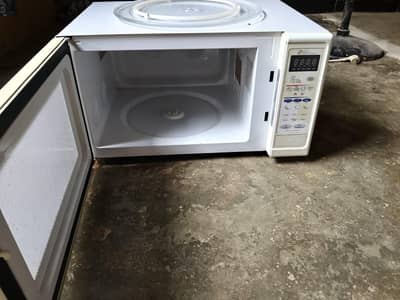 Dawlance Microwave oven 30L model 30301 DG4- Grill+Baking
