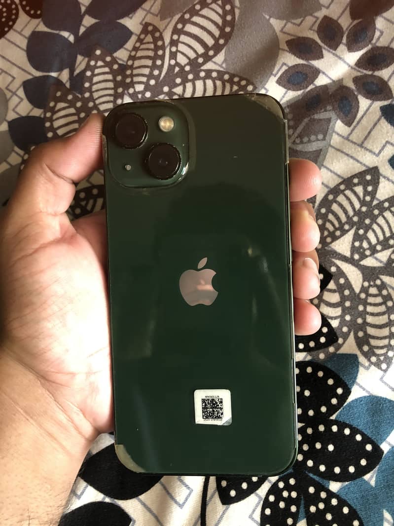 Apple iPhone 13 4
