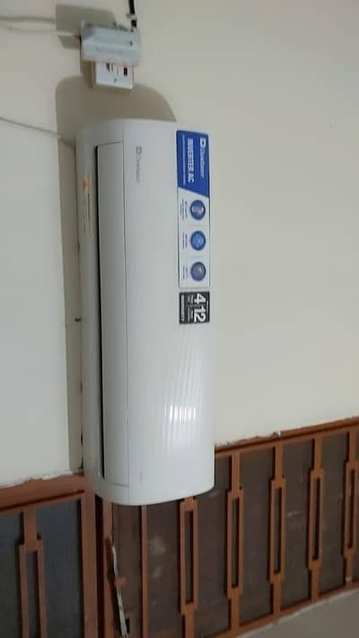Dawlance 1ton DC inverter original condition t3