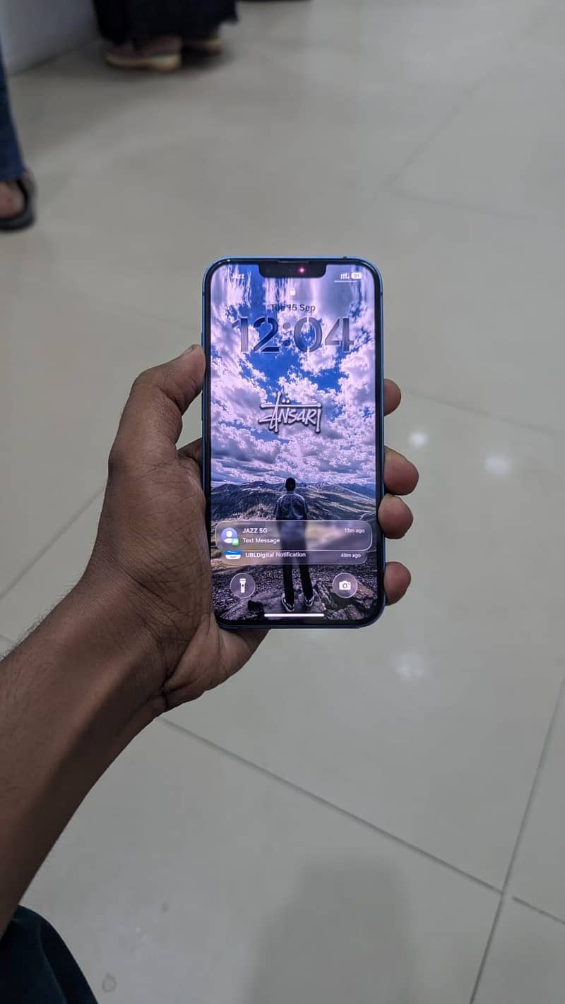 Apple iPhone 13 1