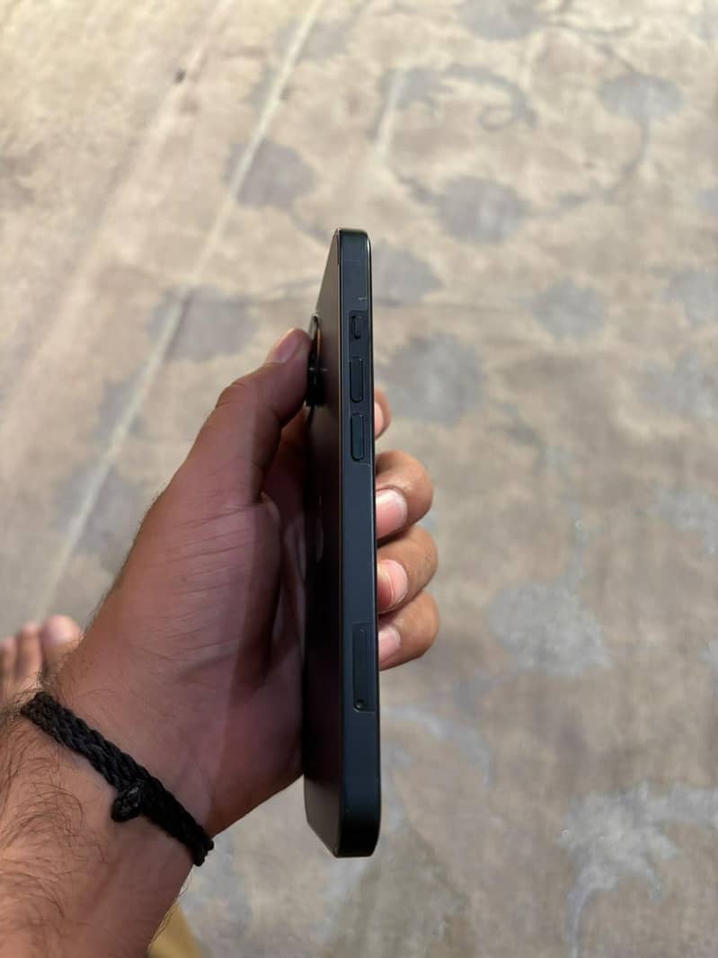 Apple iPhone 13 3