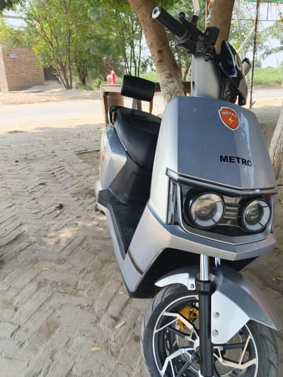 METRO M6 ELECTTSCOTY for sale