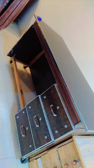 Office table