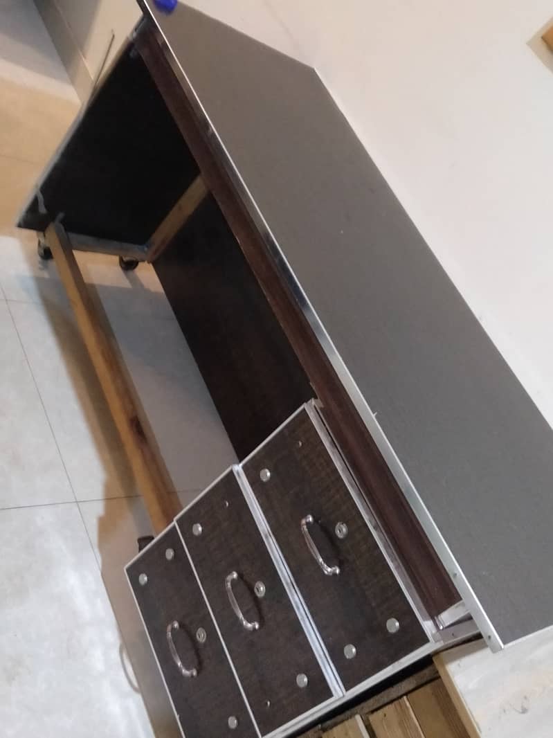 Office table 3