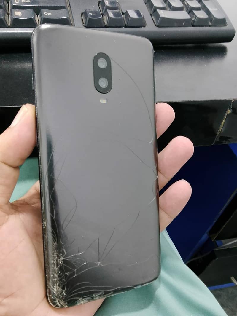 One Plus 6T 1