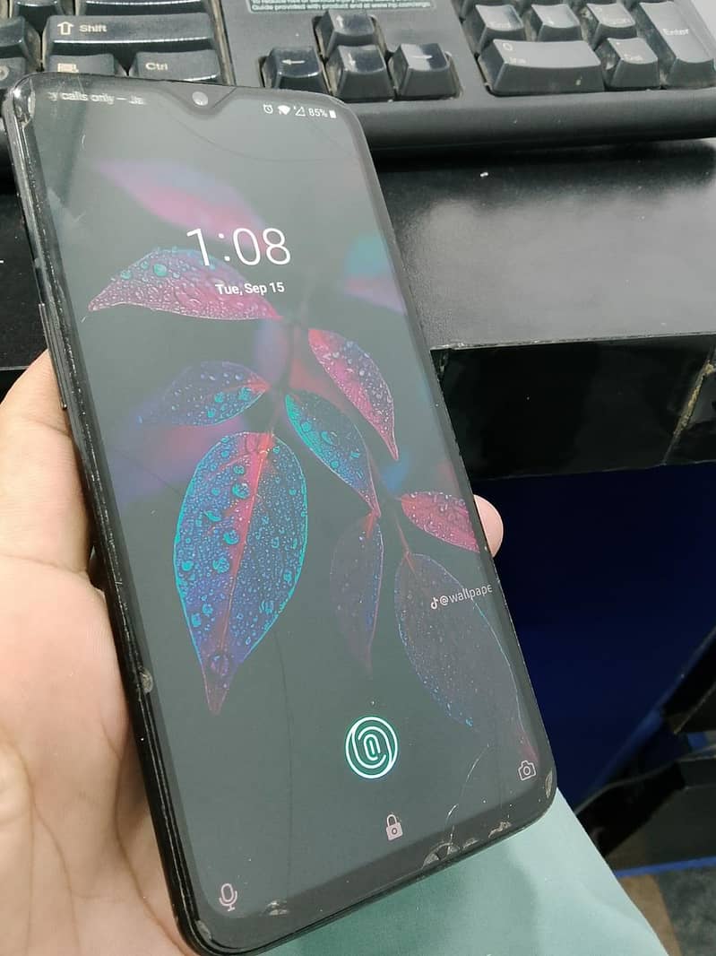 One Plus 6T 4