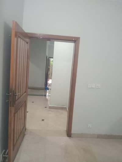 14marla 3beds DD TV lounge kitchen attached baths neat corner house upper portion for rent in G 14 4 islamabad