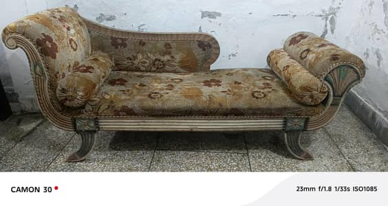 Dewan 3 seater