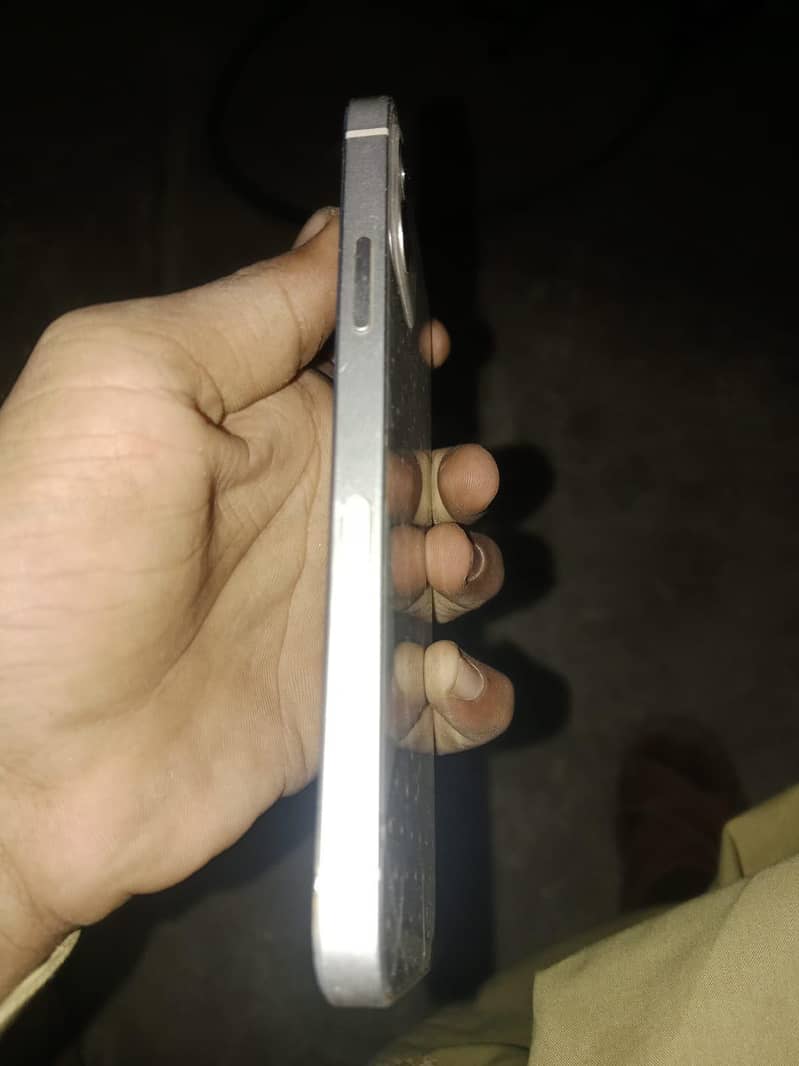 Apple iPhone 12 2