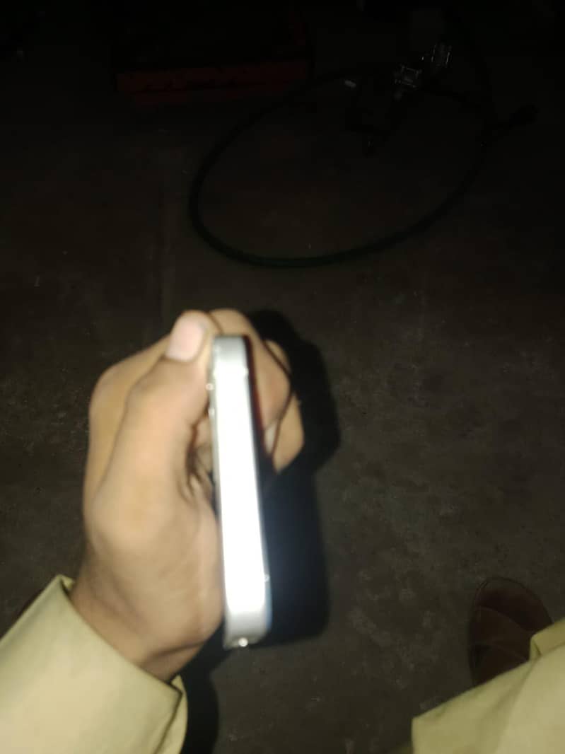 Apple iPhone 12 3