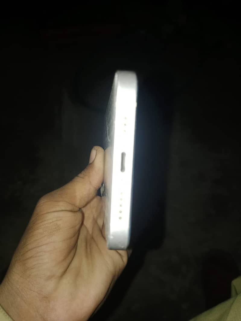 Apple iPhone 12 5