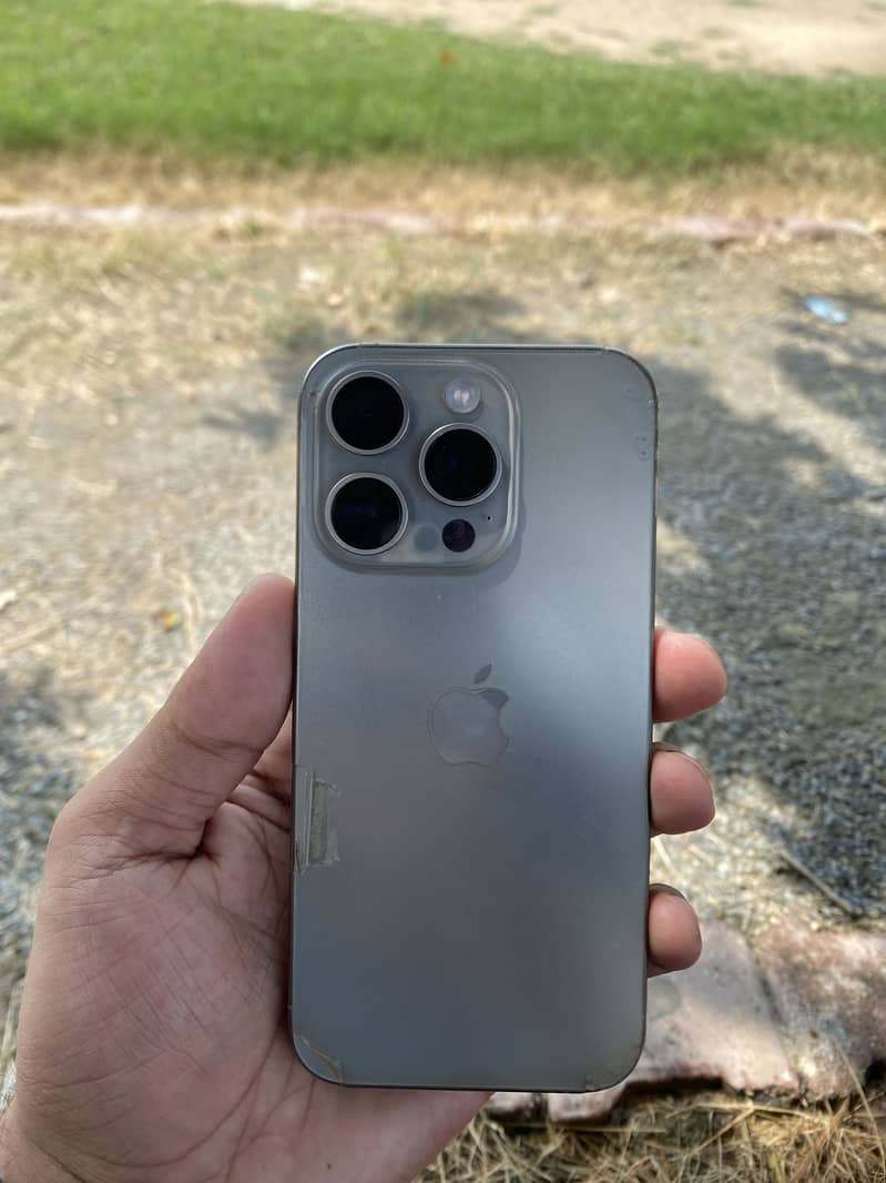Apple iPhone 15 Pro 0