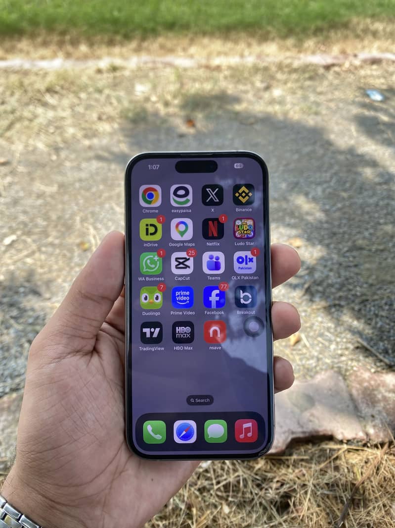 Apple iPhone 15 Pro 3