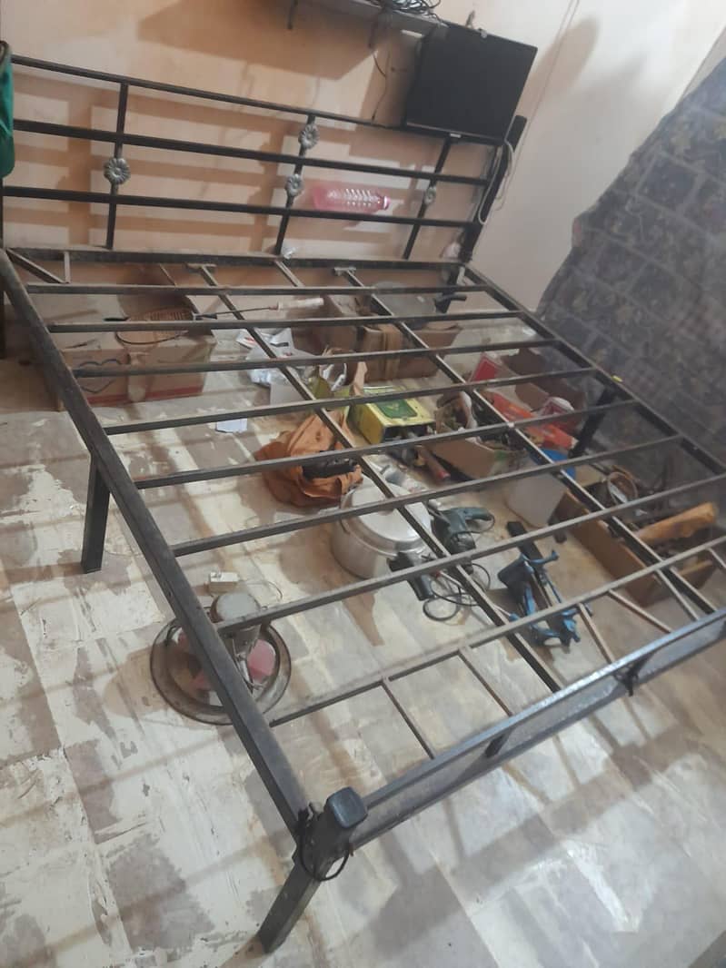 Iron bed 1