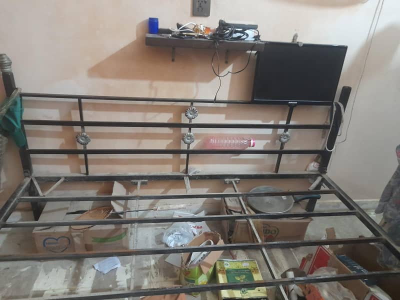 Iron bed 2