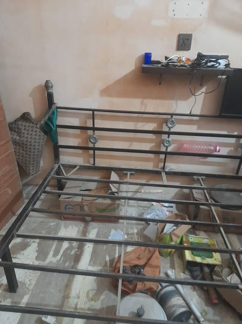 Iron bed 5