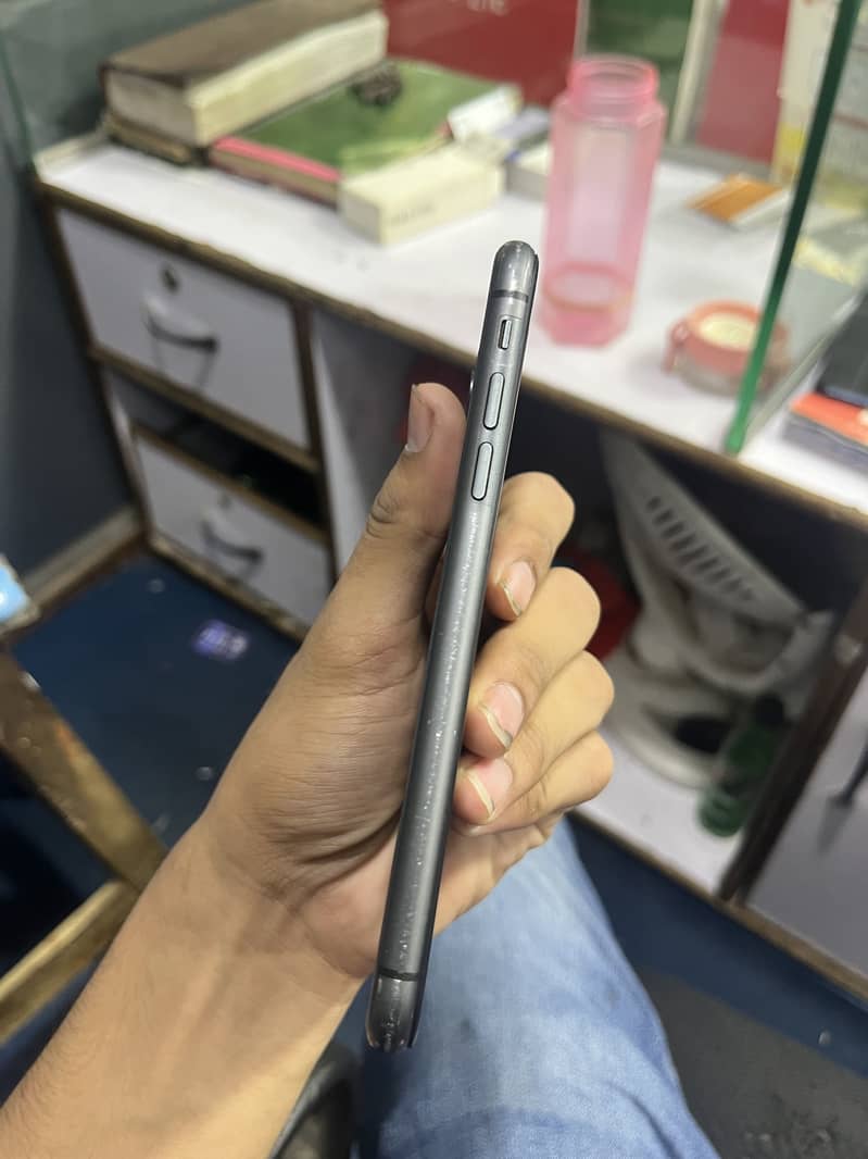 Apple iPhone 11 1