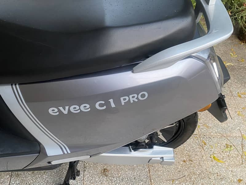 Evee C1 Pro 0