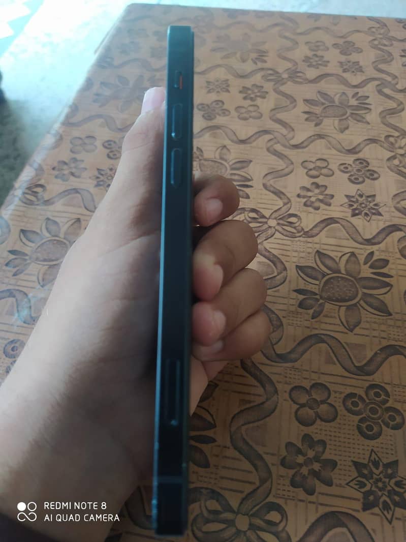 Apple iPhone 12 2