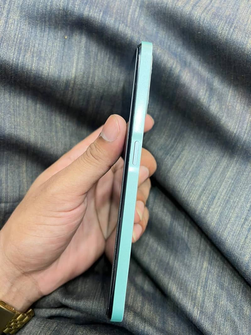 Realme C35 3