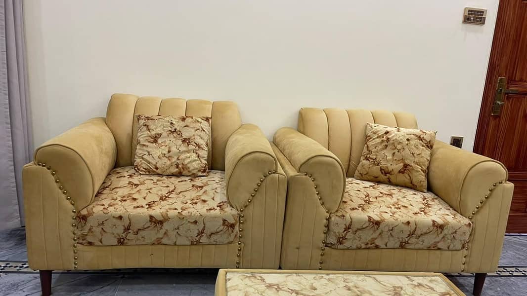 Sofaset + 4Matching Curtains 2