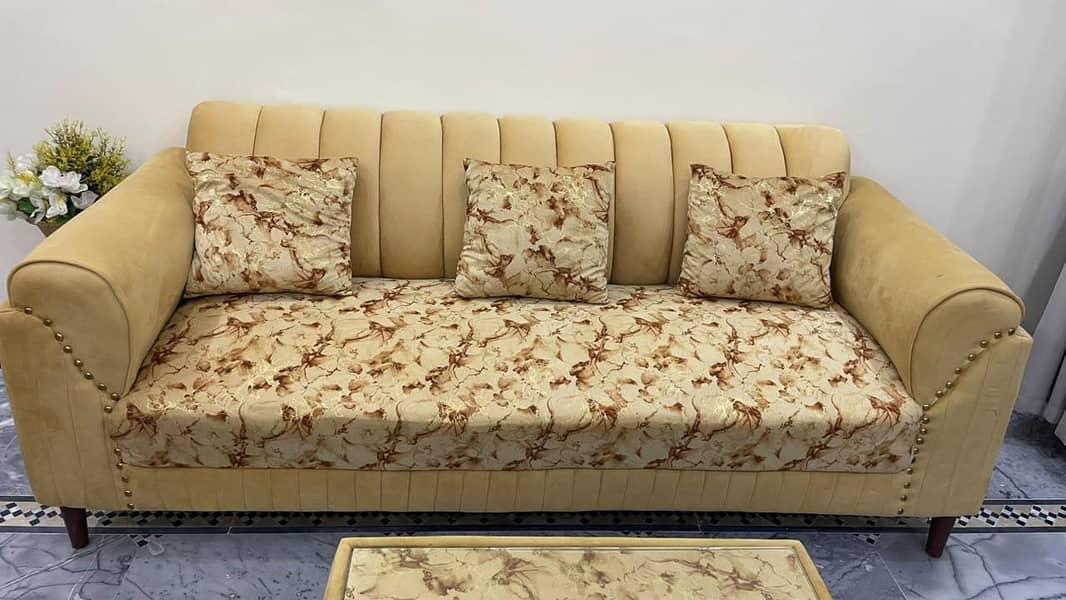 Sofaset + 4Matching Curtains 3