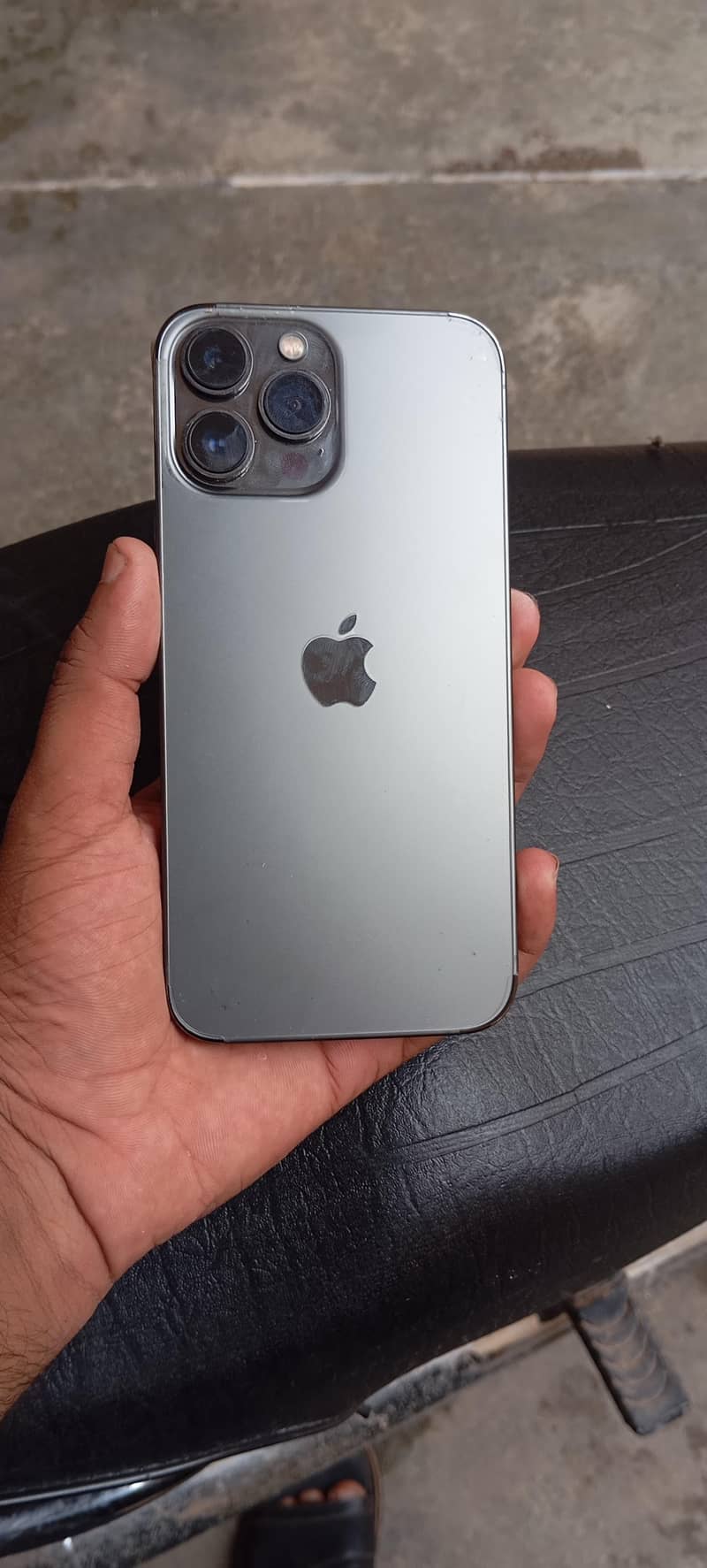 iPhone 13 pro max jv 0