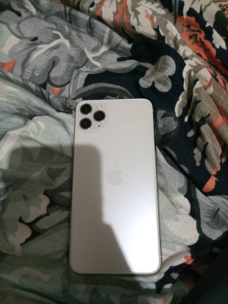Apple iPhone 11 Pro Max 6