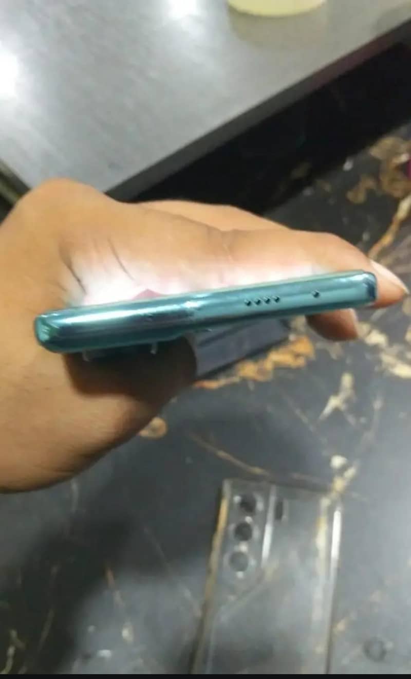 Tecno CAMON 40 0