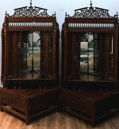 Rare Antique Royal Pakistani Side Shows – Hand-Carved Wooden Pair