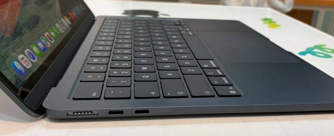 Macbook air 1