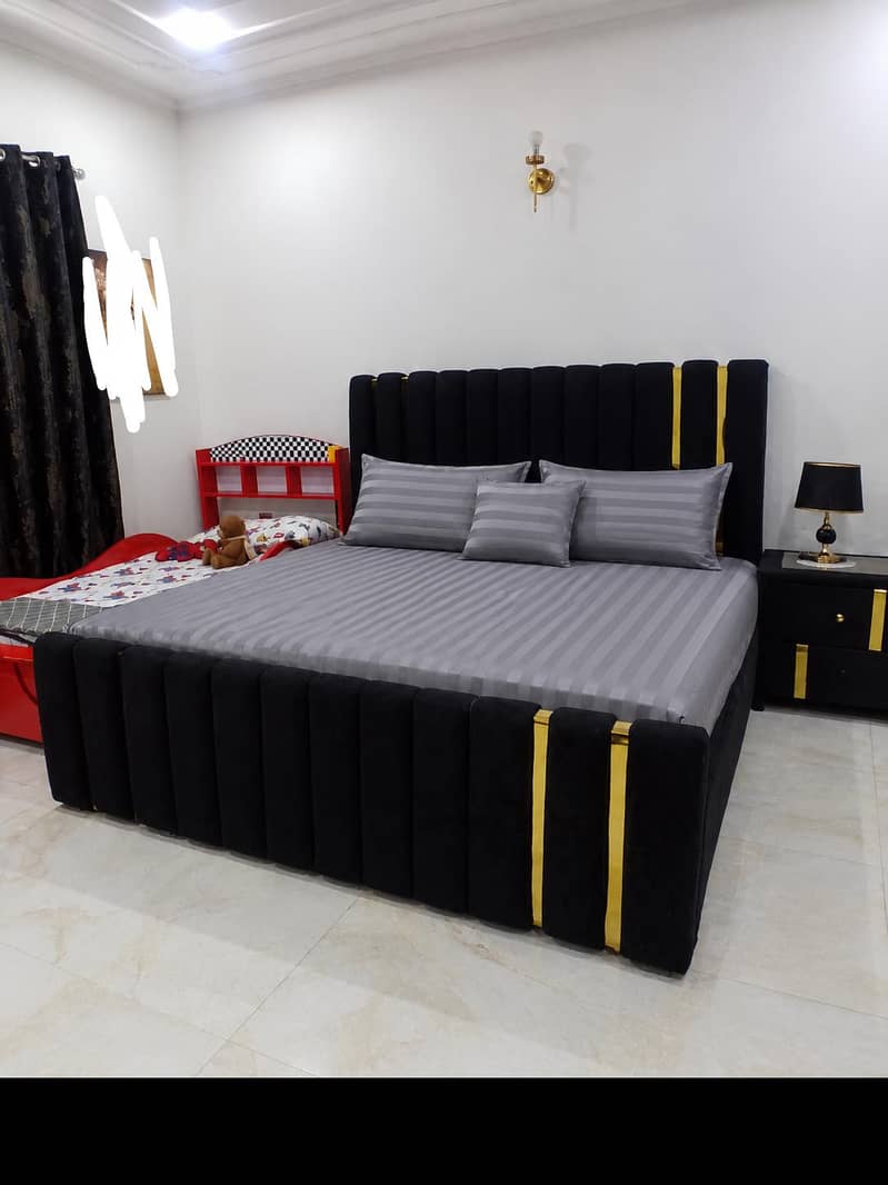 Black Cushioned Bed Set with Side Table & Dressing table 0