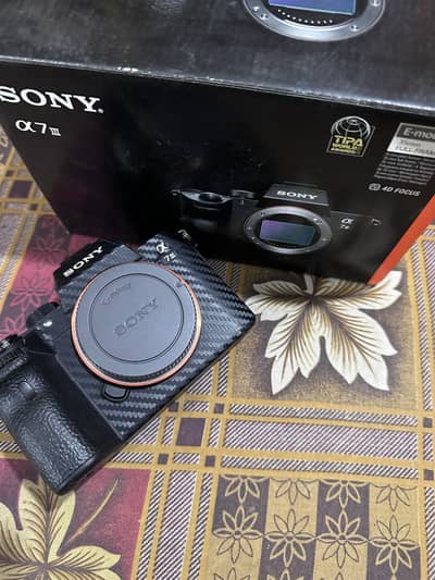 Sony Alpha A7 lll (Body only) - Excellent condition & original Box
