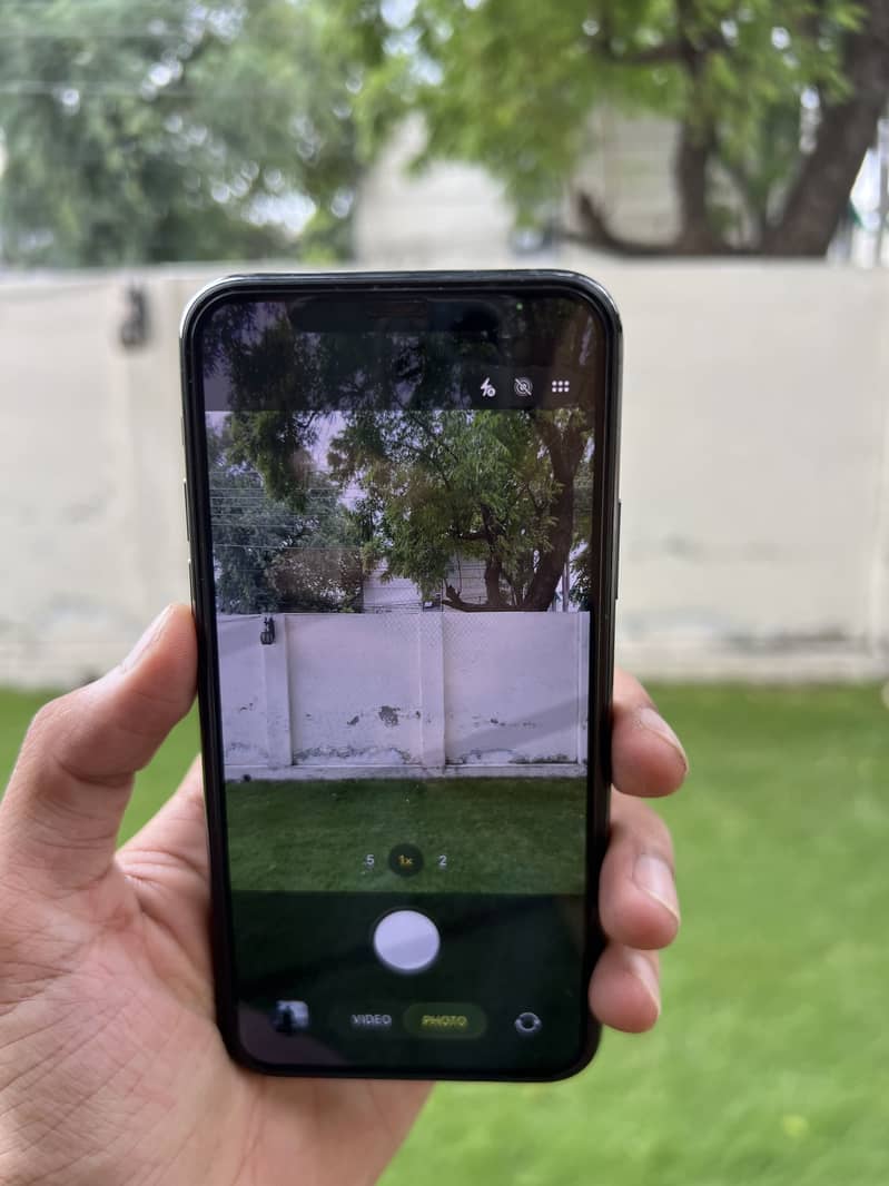Apple iPhone 11 Pro 3