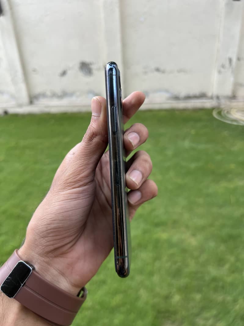 Apple iPhone 11 Pro 5